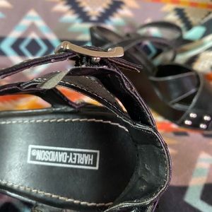 Rare cute Harley sandals 🔥